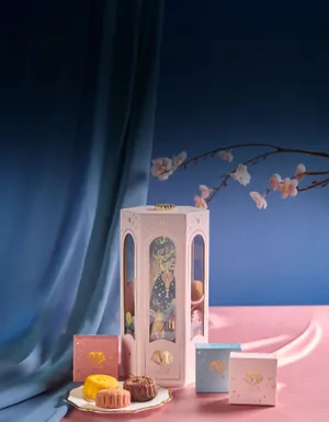 Lifestyle image of Lady M's 2025 Jade Rabbit Lantern Gift Set with mooncakes.